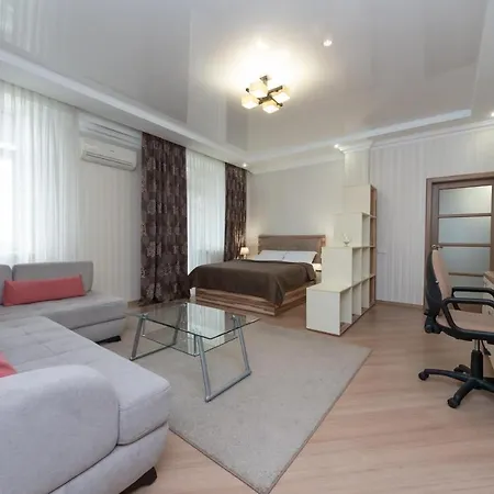Апартаменти Люкс Класу В Новому Будинку В Центрі Kyiv Exterior photo
