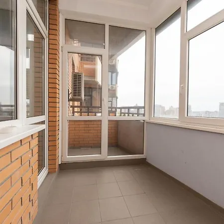 Апартаменти Люкс Класу В Новому Будинку В Центрі Kyiv Exterior photo
